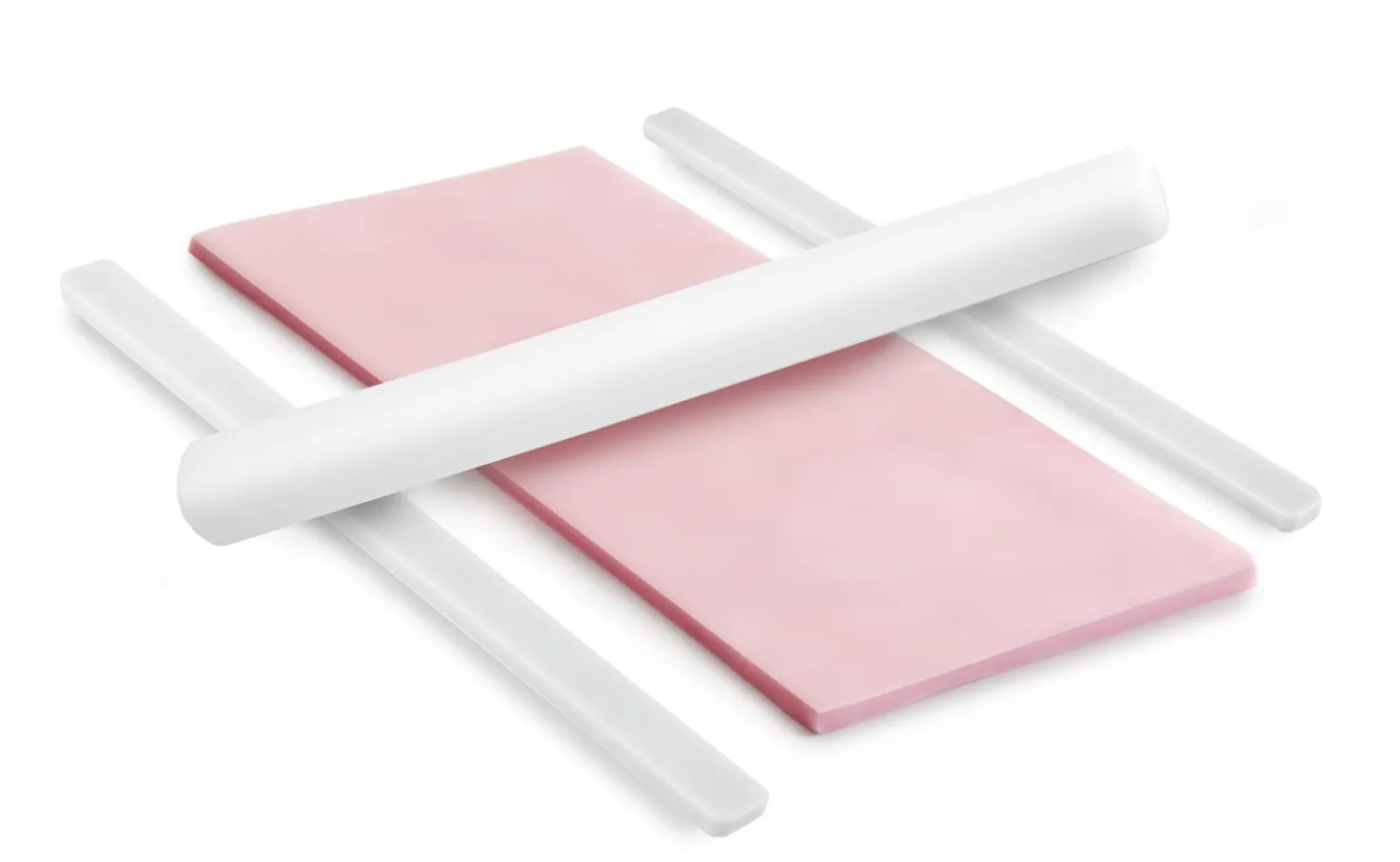 3 sets de baguettes 2. 4 et 8 mm pour étaler la pâte uniform