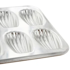 Moule 12 madeleines en fer blanc 40 cm - Alice Délice