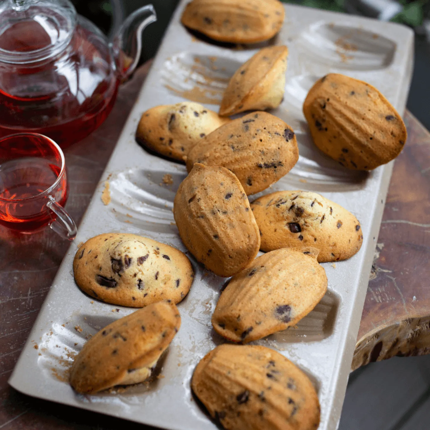 Moule 12 madeleines en fer blanc 40 cm - Alice Délice