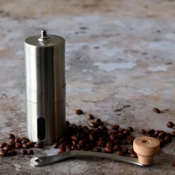 Moulin à café manuel en inox Isaak 13,5 cm - Ogo Living