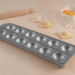 Plaque à 12 raviolis avec rouleau en bois - Alice Délice