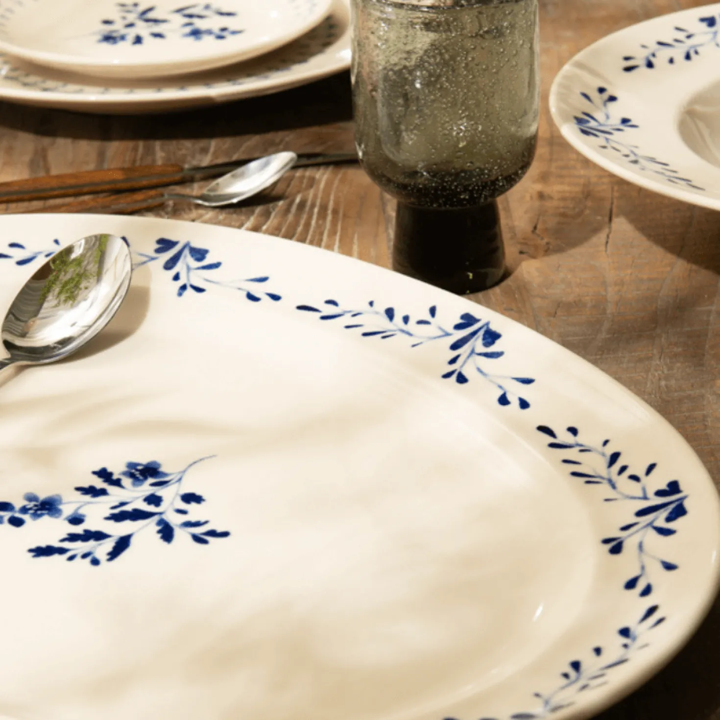 Plat oval 42x30cm Appoline bleue - Table Passion